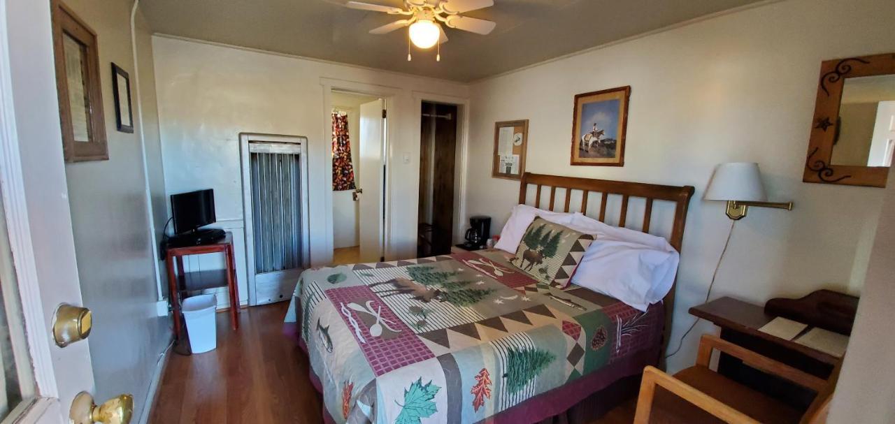 Hikers Cimarron Inn & Rv Park Εξωτερικό φωτογραφία