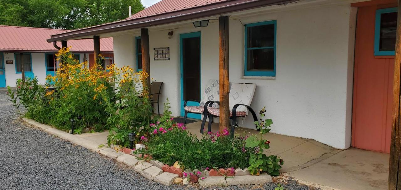 Hikers Cimarron Inn & Rv Park Εξωτερικό φωτογραφία