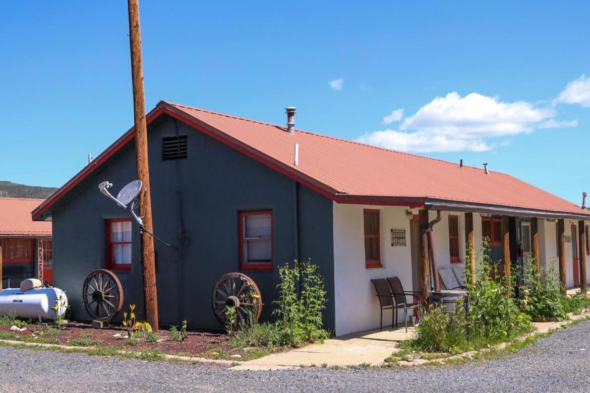 Hikers Cimarron Inn & Rv Park Εξωτερικό φωτογραφία